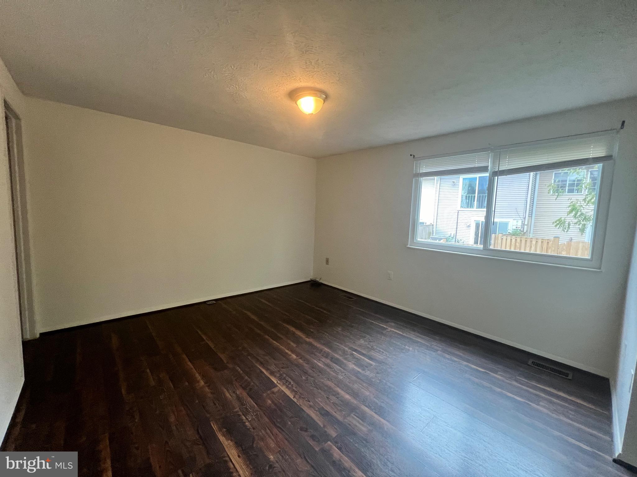 19207 Misty Meadow Terrace Germantown, MD 20874 - Photo 4 of 20