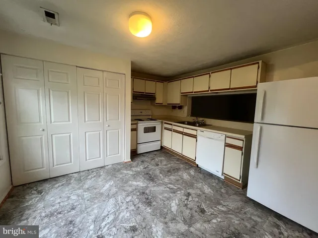 $2,175 | 19207 Misty Meadow Terrace, Germantown, MD 20874