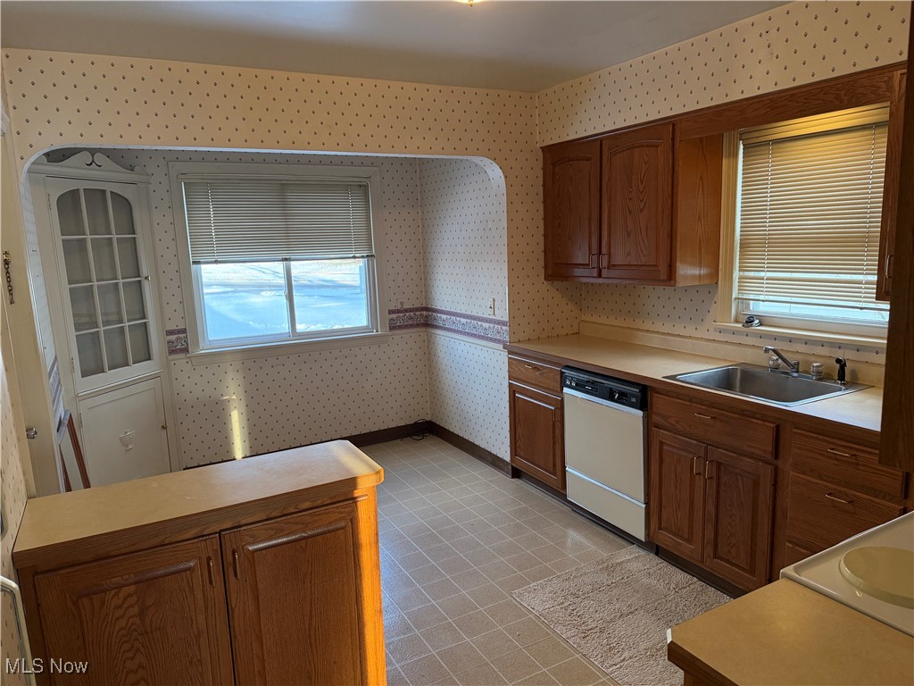 427 Butler Road Northeast Warren, OH 44483 - Photo 12 of 38 1st Floor