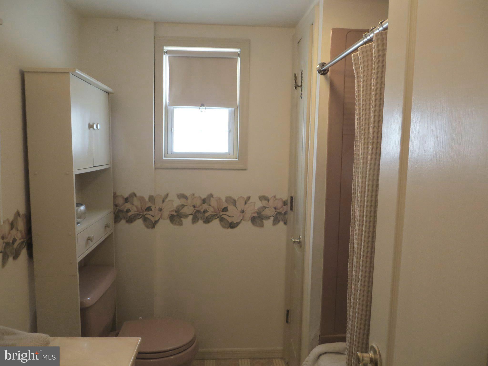 1265 Nottingham Way Hamilton, NJ 08609 - Photo 11 of 24 Bathroom
