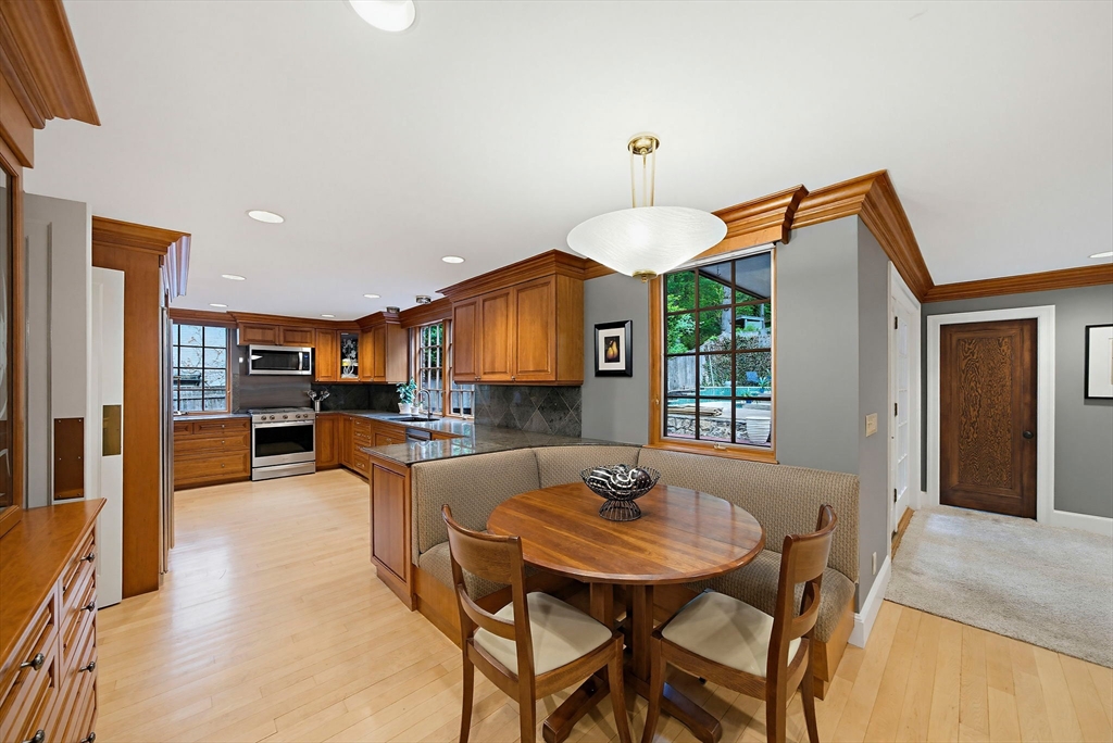 72 Beverly Road Brookline, MA 02467 - Photo 11 of 40