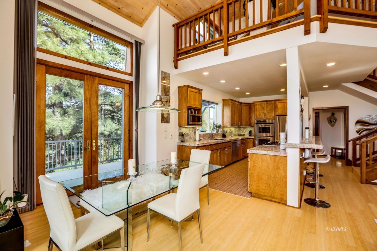 25126 Cougar Road Idyllwild, CA 92549 - Photo 7 of 63 a view of a living room and kitchen view