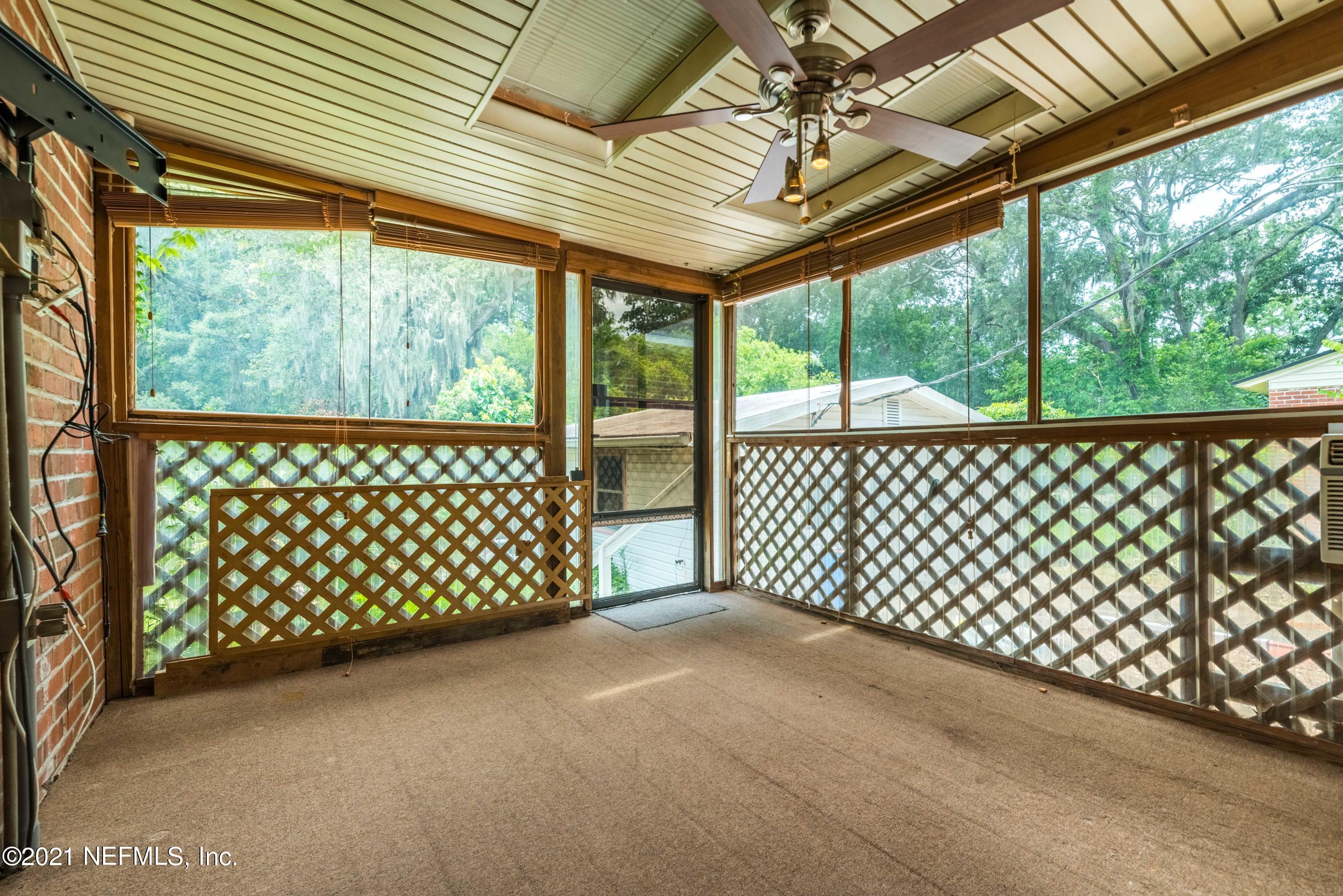 1624 Mayfair Road Jacksonville, FL 32207 - Photo 18 of 23 a view of a black gate