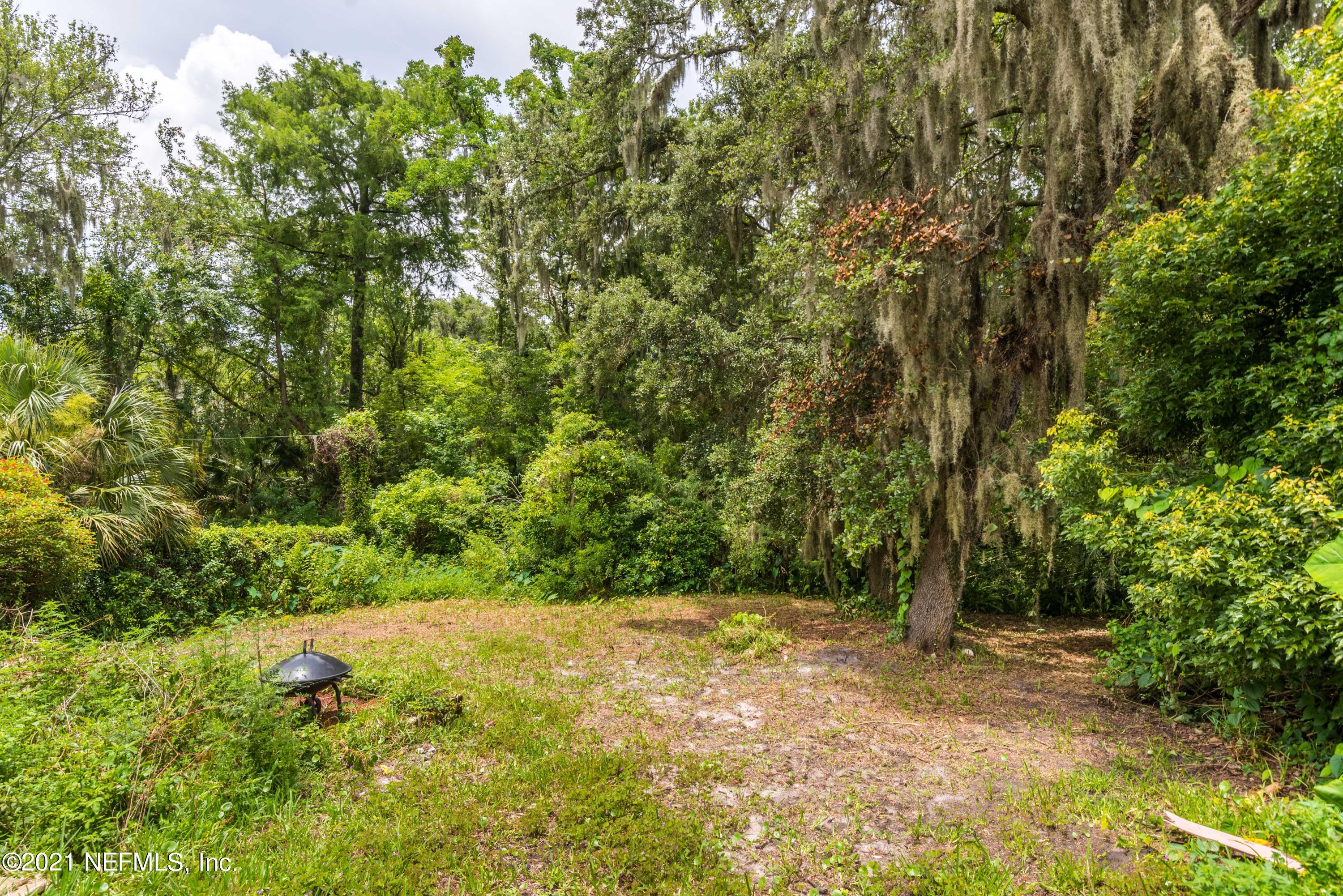 1624 Mayfair Road Jacksonville, FL 32207 - Photo 21 of 23 a view of a yard with a tree
