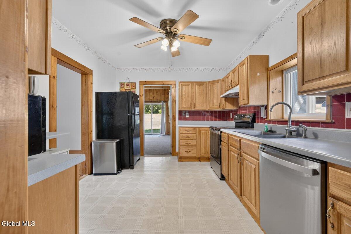 67 Hilton Road New Scotland, NY 12159 - Photo 5 of 20 67 Hilton Kitchen 1
