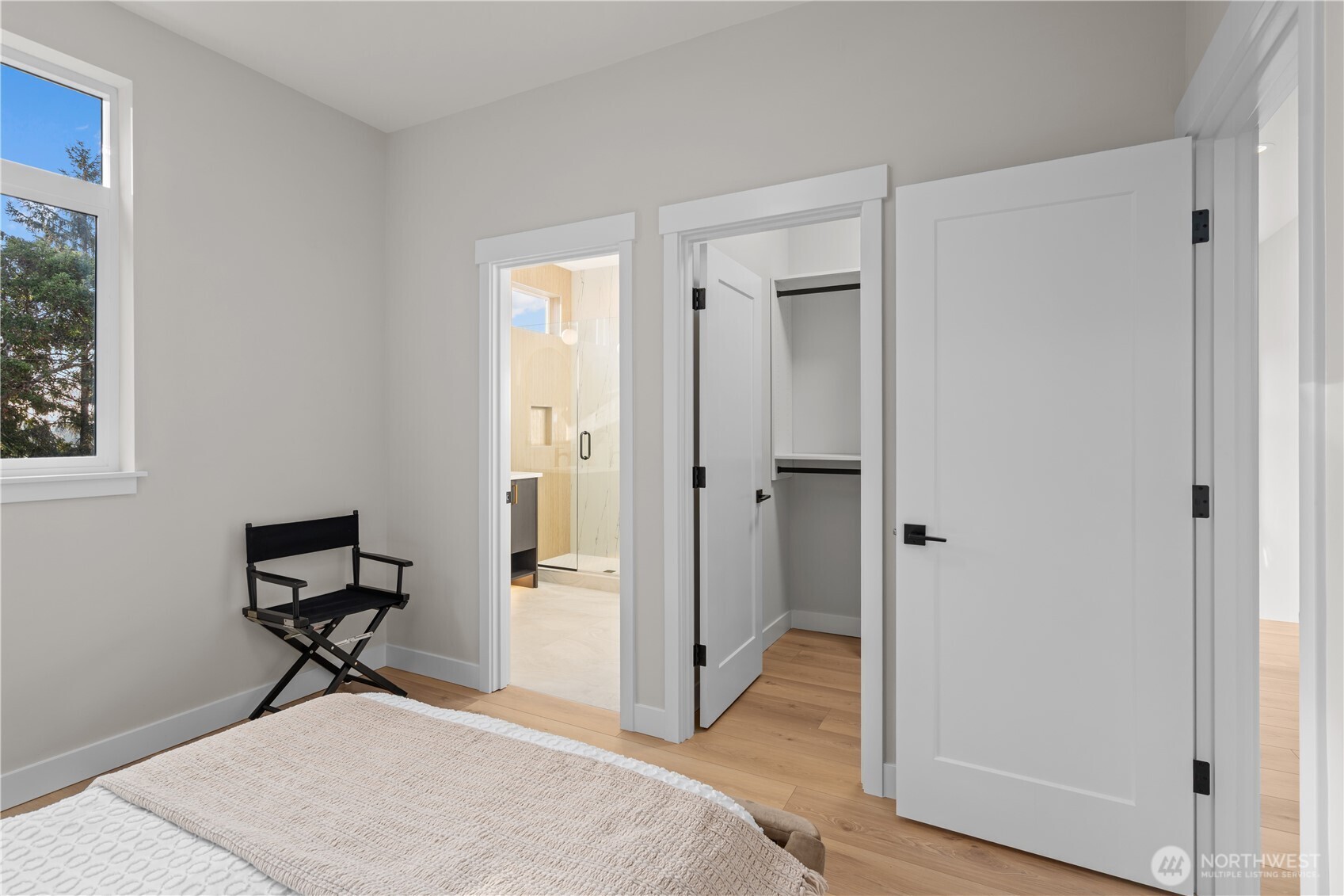 9230 22nd Avenue Southwest Seattle, WA 98106 - Photo 19 of 26 a workspace with wooden floor and a window