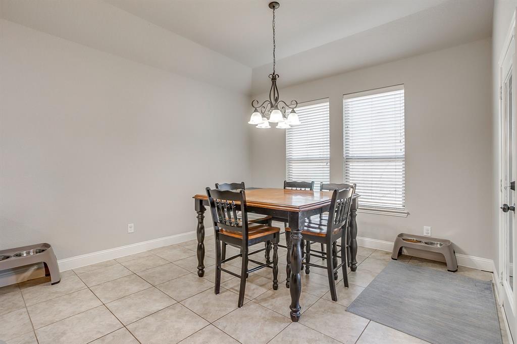 424 Delaware Street Burleson, TX 76028 - Photo 17 of 37