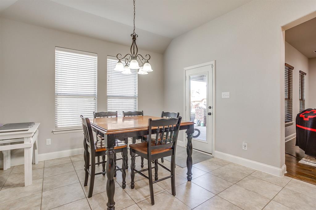 424 Delaware Street Burleson, TX 76028 - Photo 18 of 37