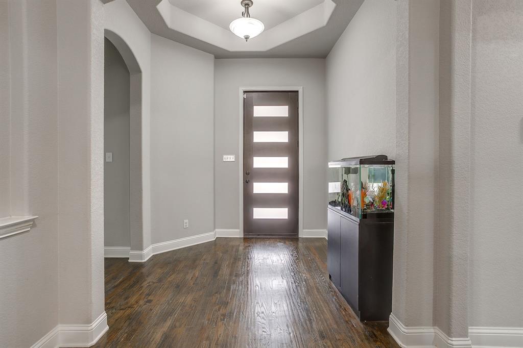 424 Delaware Street Burleson, TX 76028 - Photo 3 of 37