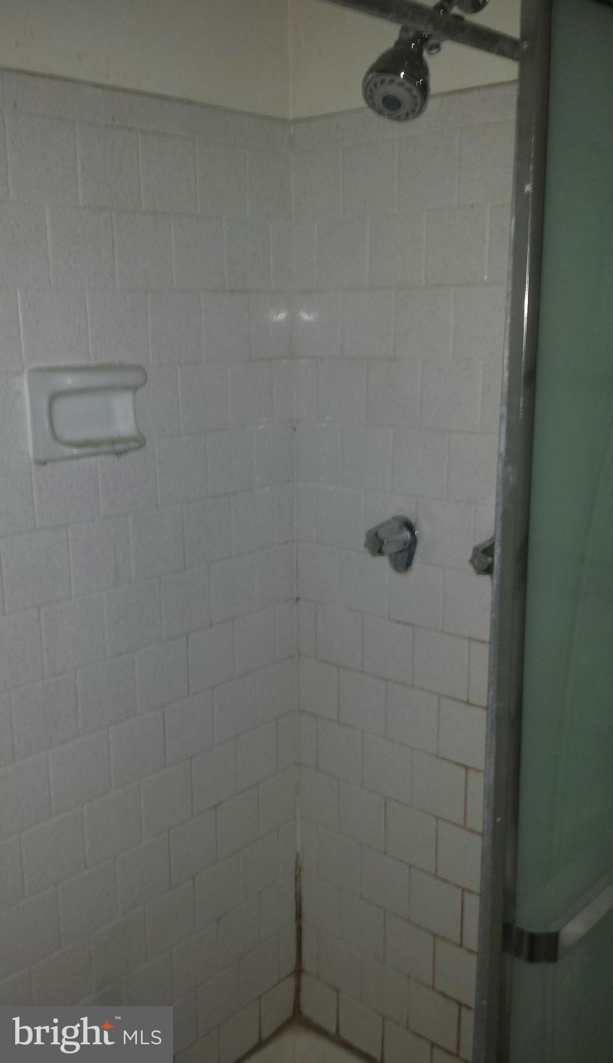 17814 Buehler Road, Unit 3G7 Olney, MD 20832 - Photo 8 of 11 Bath