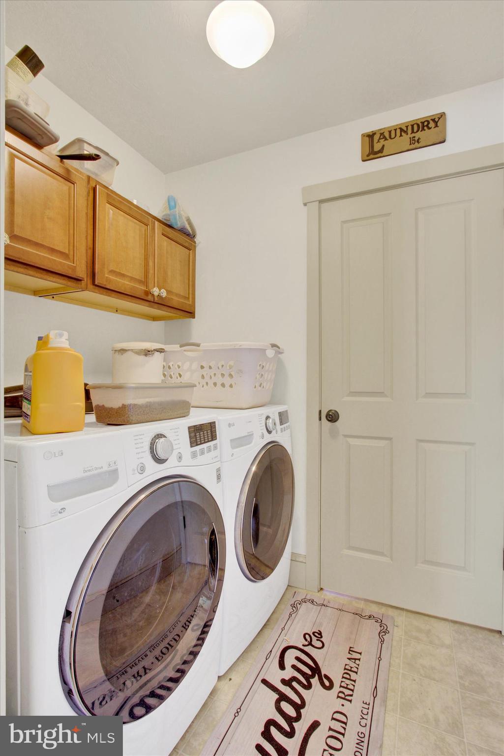 1210 White Church Road Gettysburg, PA 17325 - Photo 24 of 56 a utility room with dryer and washer