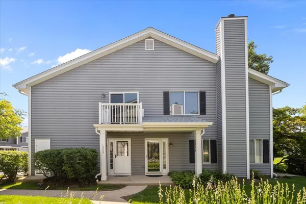 $259,000 | 1309 Barclay Lane, Unit 1309, Deerfield, IL 60015