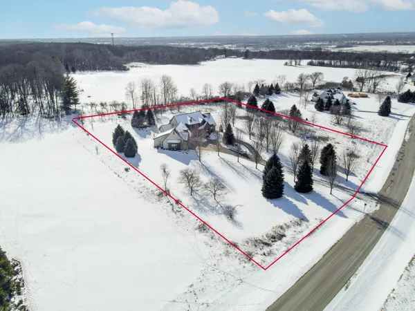 $975,000 | W4348 Niagara Lane, Taycheedah, WI 54937