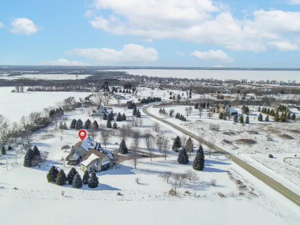 $975,000 | W4348 Niagara Lane, Taycheedah, WI 54937