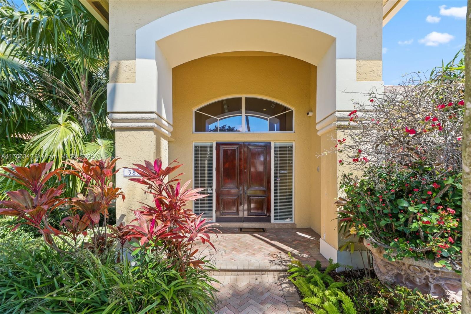 389 Oregon Lane Boca Raton, FL 33487 - Photo 11 of 85