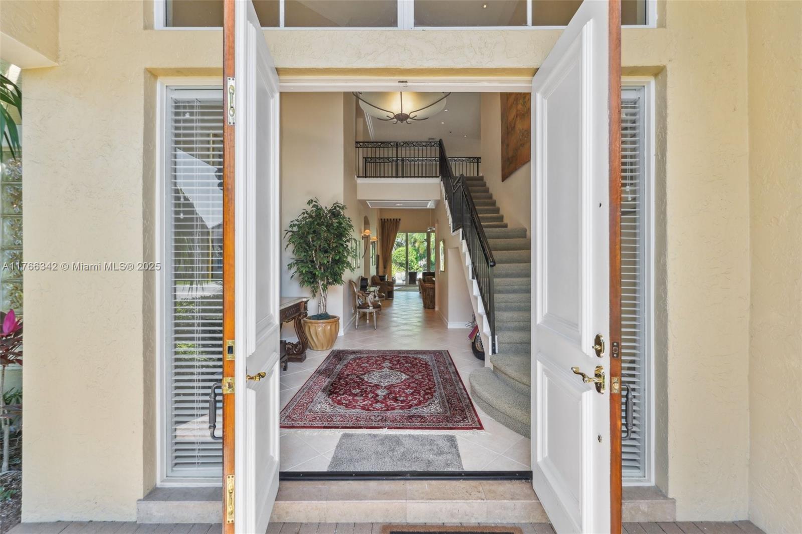 389 Oregon Lane Boca Raton, FL 33487 - Photo 12 of 85