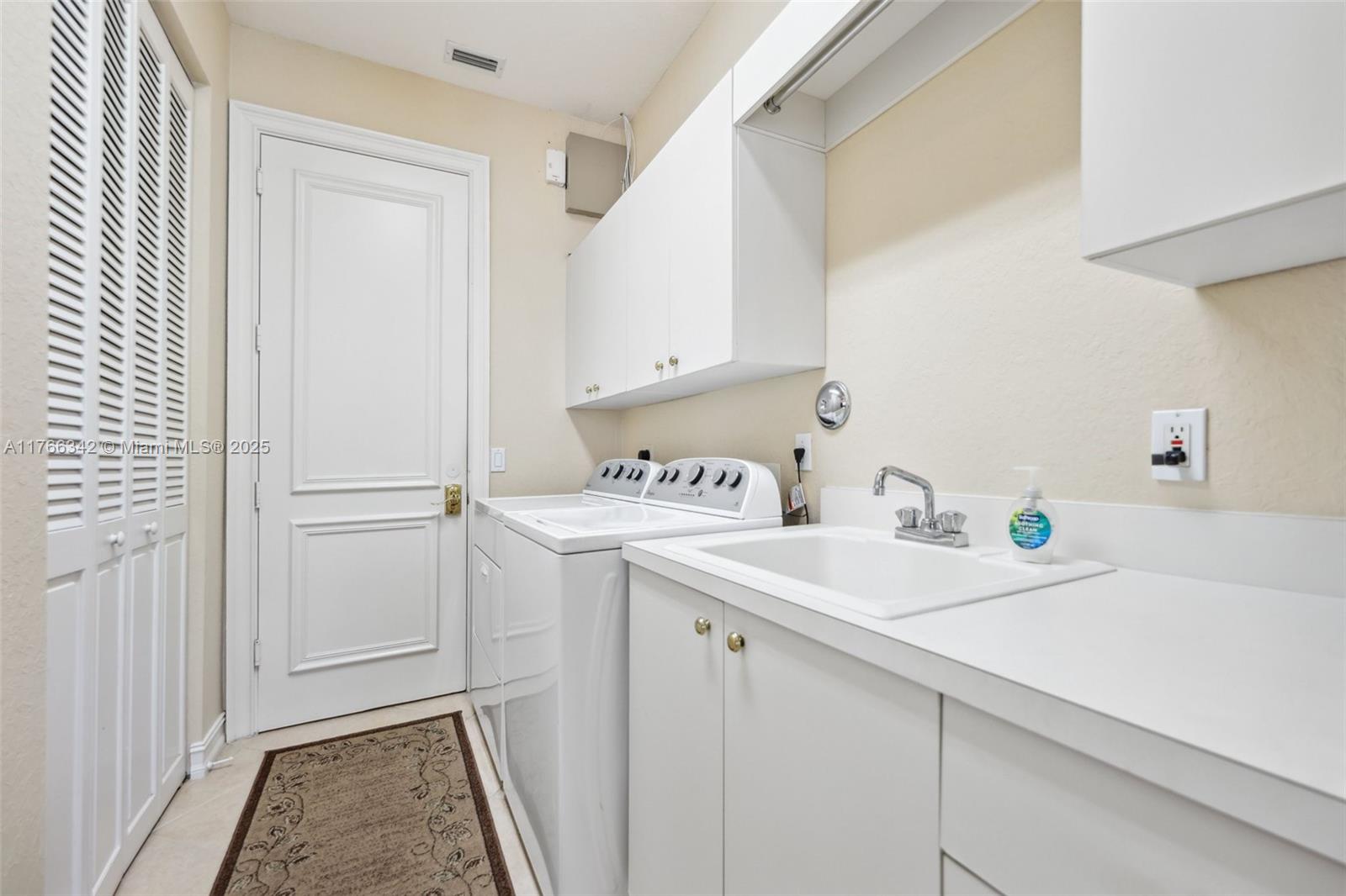 389 Oregon Lane Boca Raton, FL 33487 - Photo 50 of 85