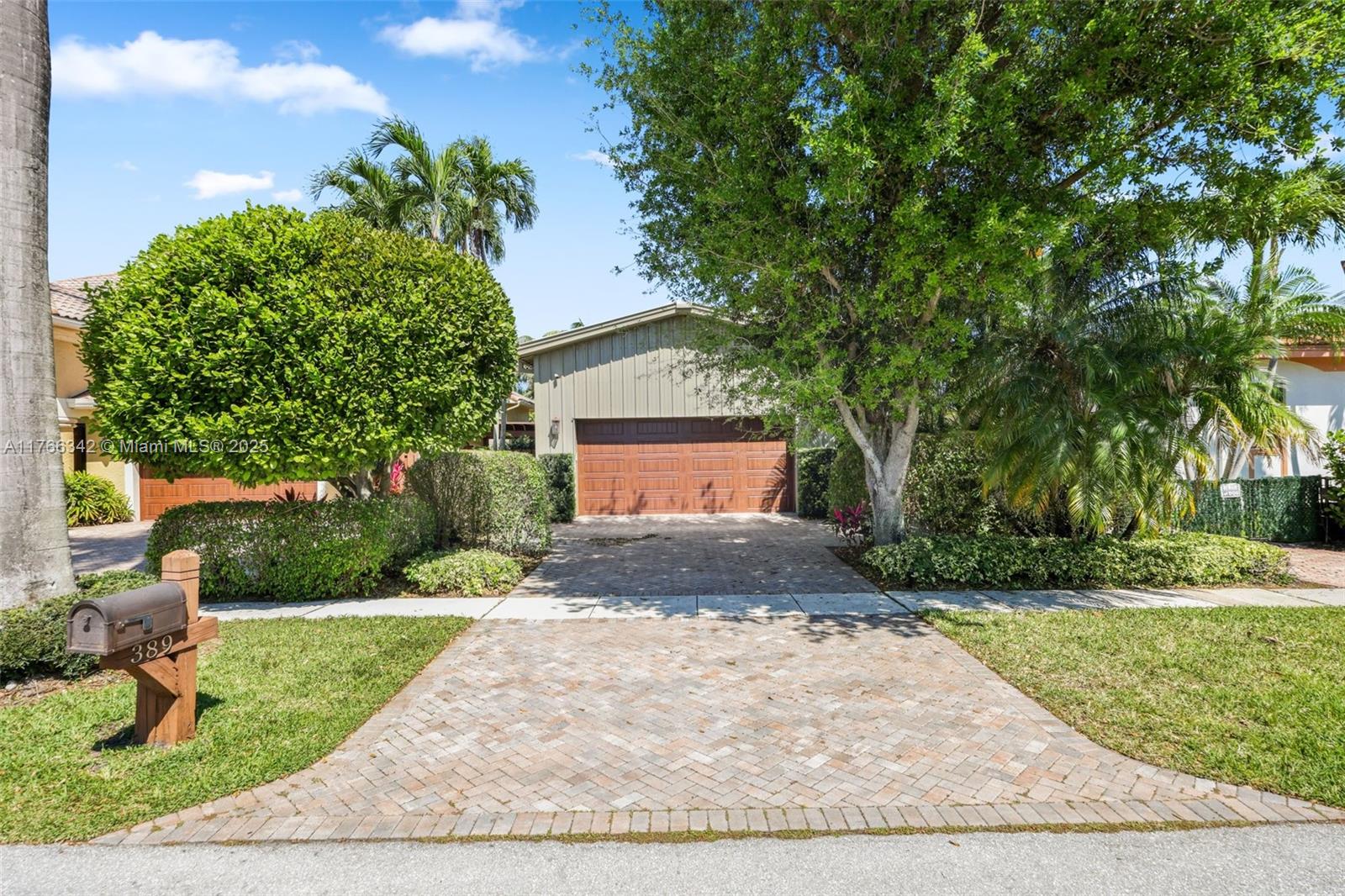 389 Oregon Lane Boca Raton, FL 33487 - Photo 7 of 85 2nd Garage