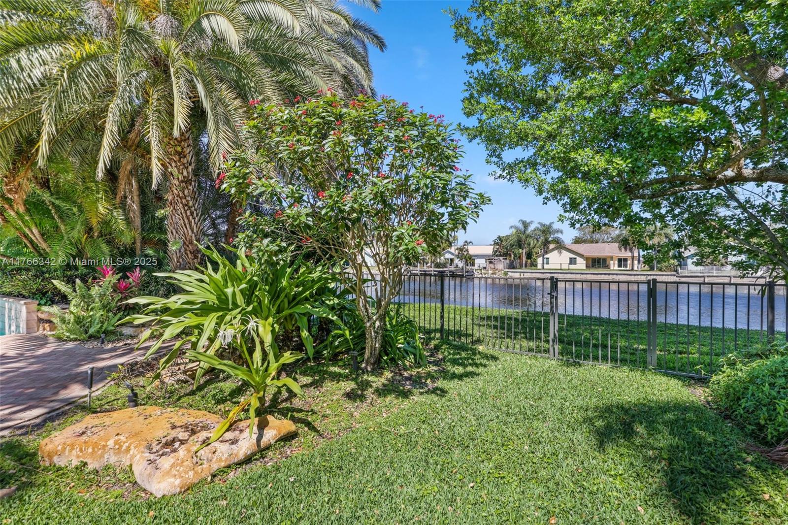 389 Oregon Lane Boca Raton, FL 33487 - Photo 73 of 85