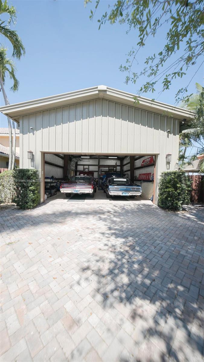 389 Oregon Lane Boca Raton, FL 33487 - Photo 10 of 85 2nd Garage