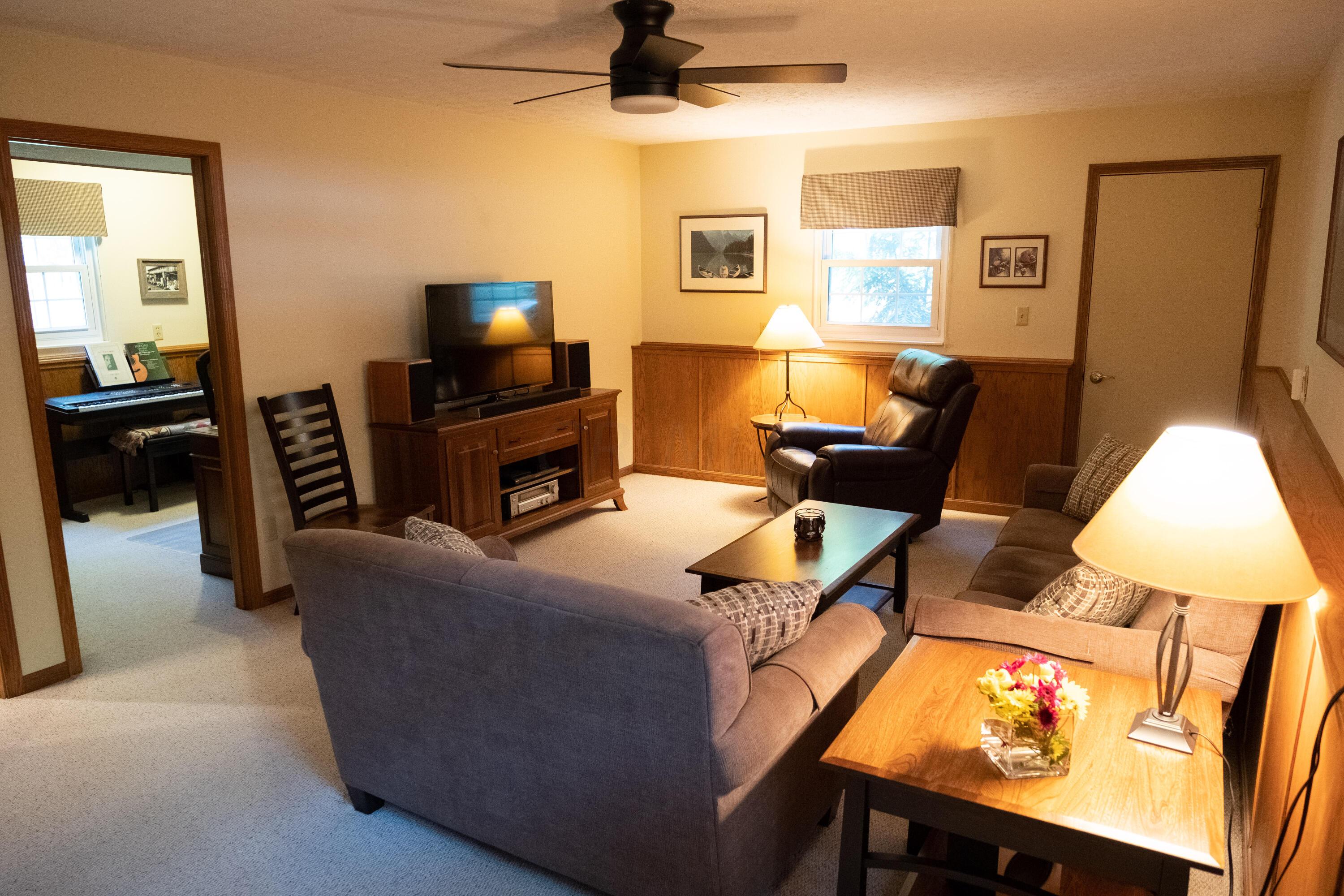 3906 Ramblehurst Road Columbus, OH 43221 - Photo 27 of 37 3906 Ramblehurst-8