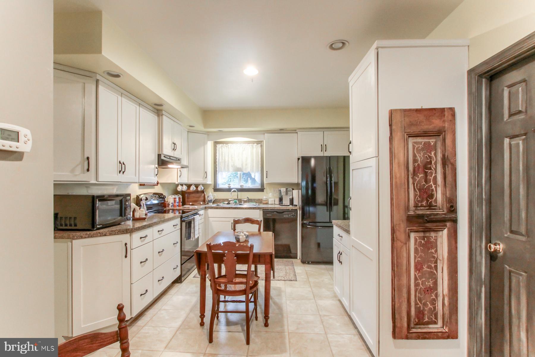812 West Trindle Road Mechanicsburg, PA 17055 - Photo 15 of 33 Gallery Image 15