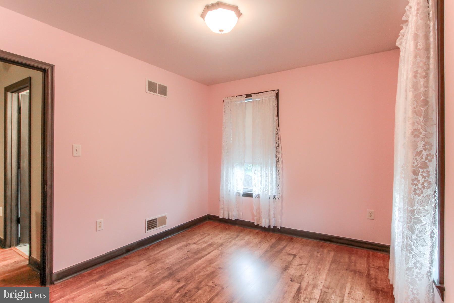 812 West Trindle Road Mechanicsburg, PA 17055 - Photo 25 of 33 Gallery Image 25