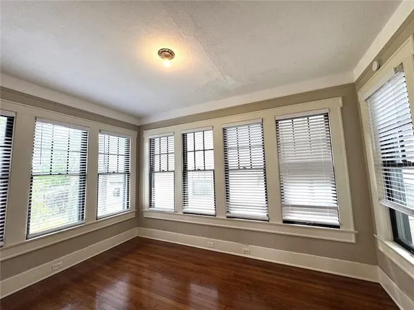 $2,695 | 120 South Thornton Avenue, Orlando, FL 32801