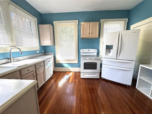 $2,695 | 120 South Thornton Avenue, Orlando, FL 32801