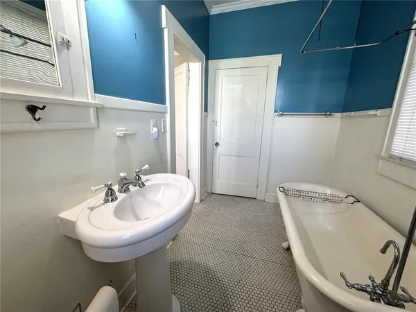 $2,695 | 120 South Thornton Avenue, Orlando, FL 32801