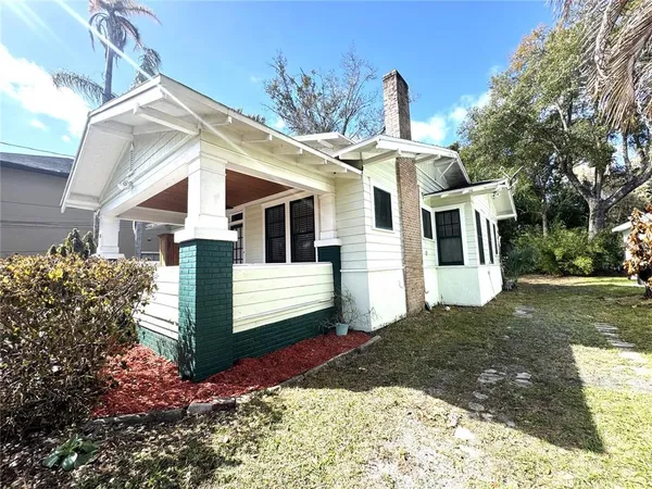 $2,695 | 120 South Thornton Avenue, Orlando, FL 32801