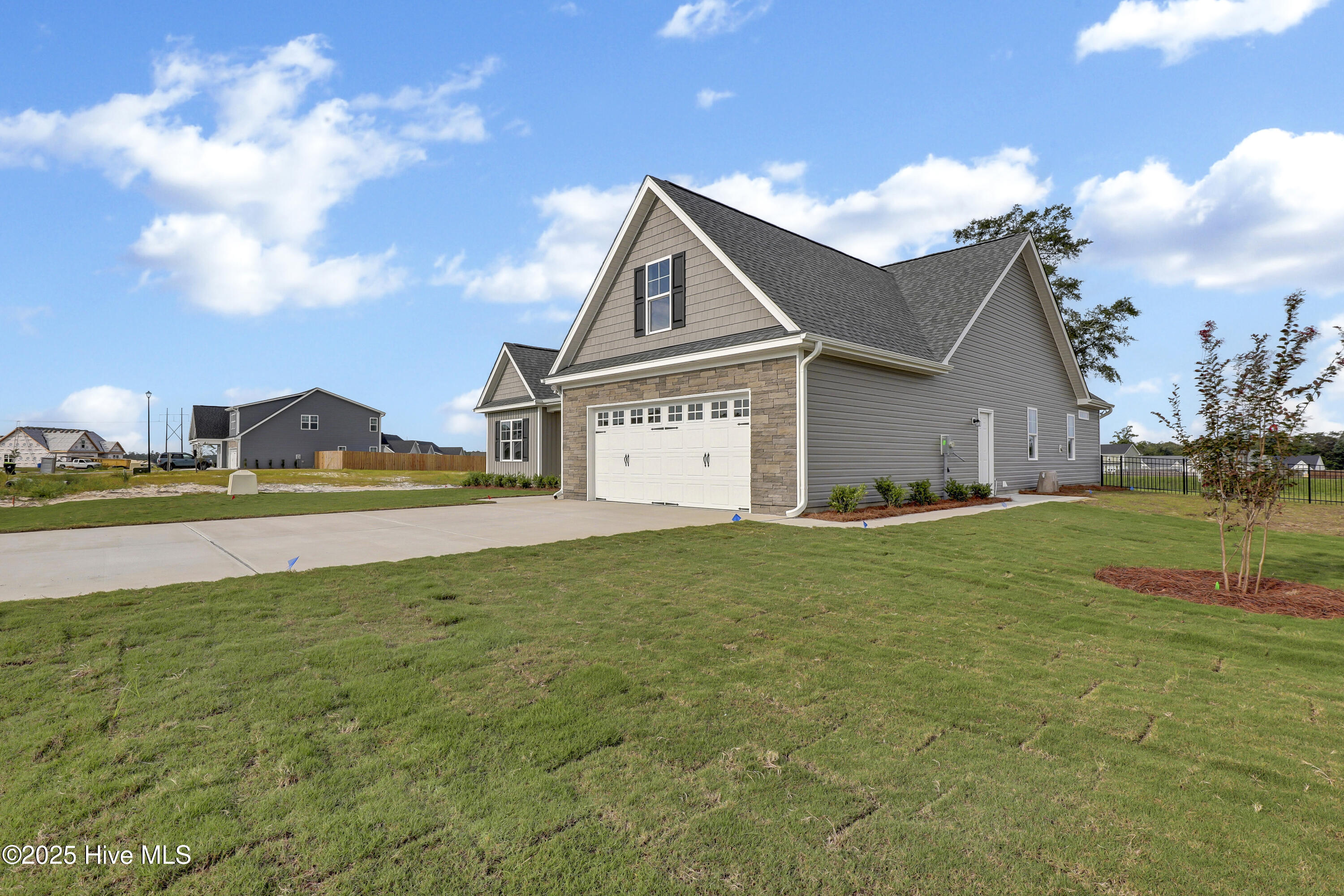 74 Talbert Drive Rocky Point, NC 28457 - Photo 3 of 45 6G8A7578