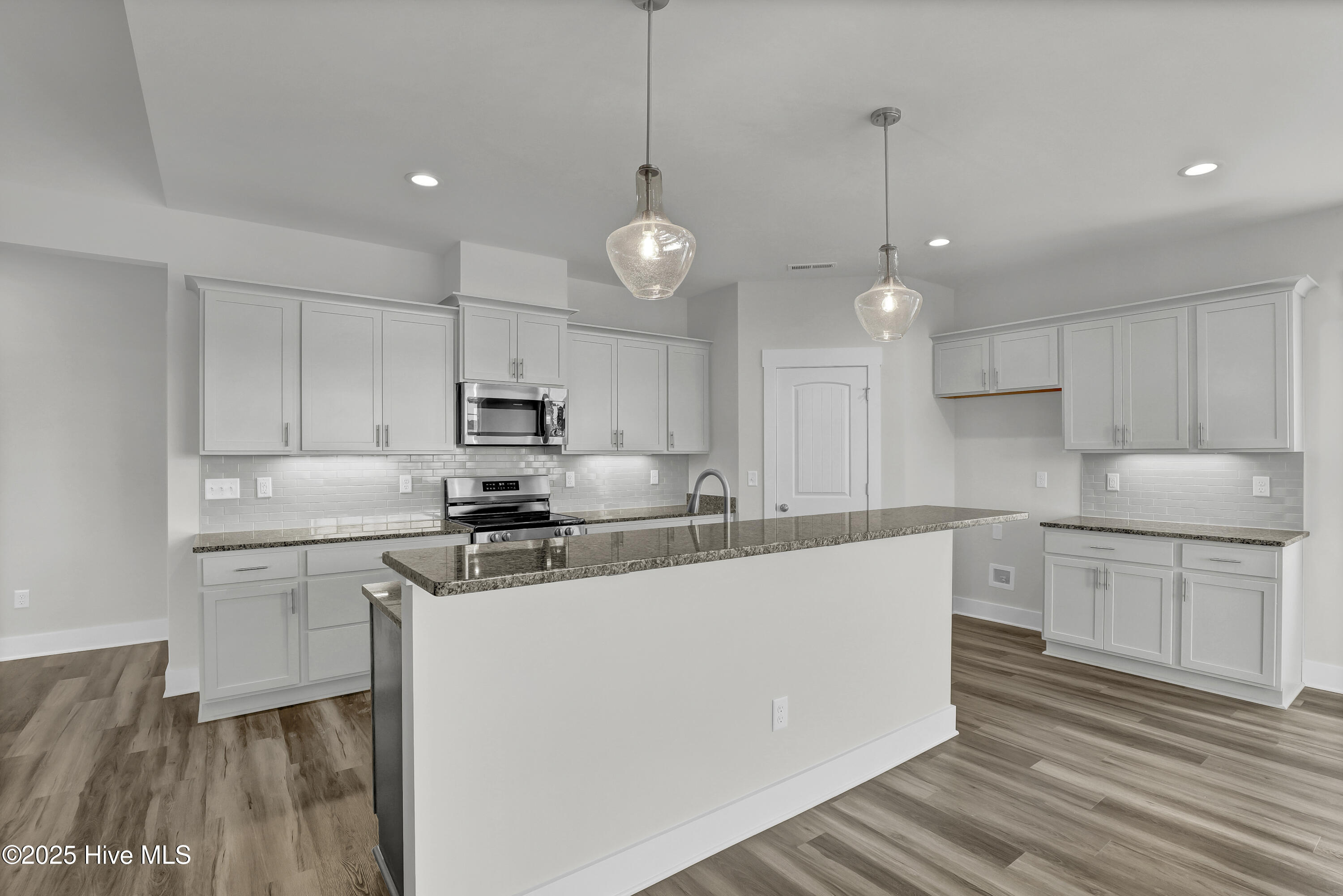 74 Talbert Drive Rocky Point, NC 28457 - Photo 6 of 45 6G8A7593