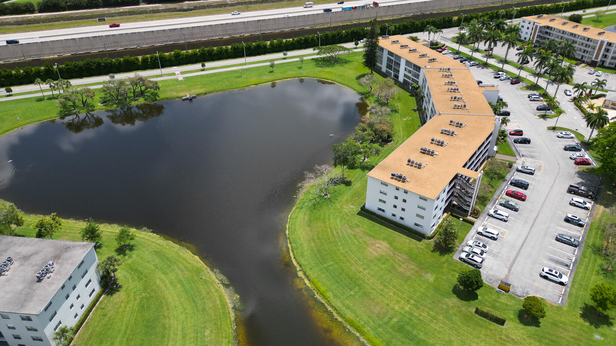 1017 Hythe A Boca Raton, FL 33434 - Photo 3 of 16 DJI_0764