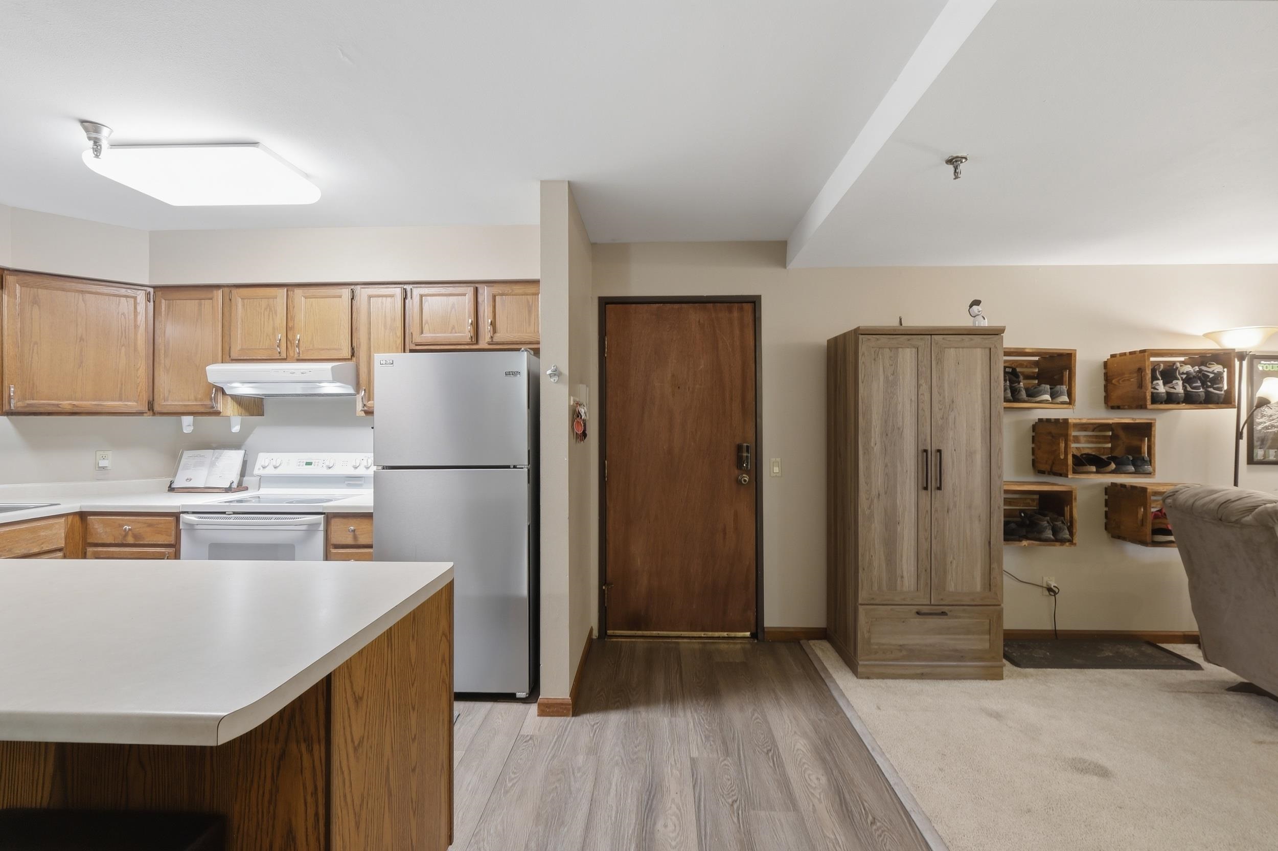 340 North Allen Street, Unit 9 Madison, WI 53726 - Photo 15 of 40