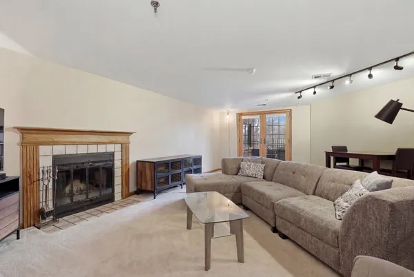 $305,000 | 340 North Allen Street, Unit 9, Madison, WI 53726