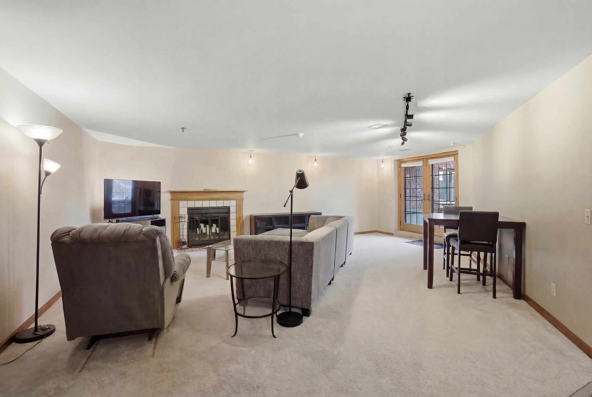 340 North Allen Street, Unit 9 Madison, WI 53726 - Photo 6 of 40