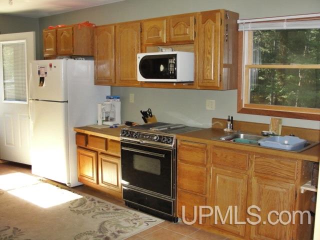 362 Kozlowski Road Armstrong Creek, WI 54103 - Photo 2 of 16 Gallery Image 2