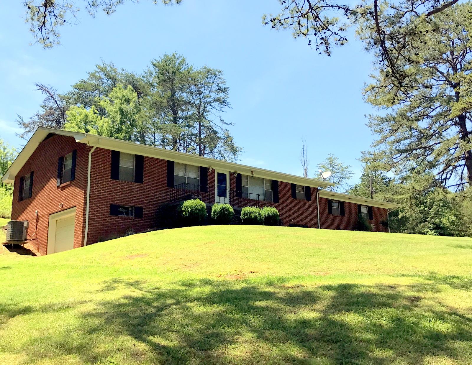 3057 Fairview Road Madisonville, TN 37354 - Photo 3 of 32 03-20170603_185820814_iOS