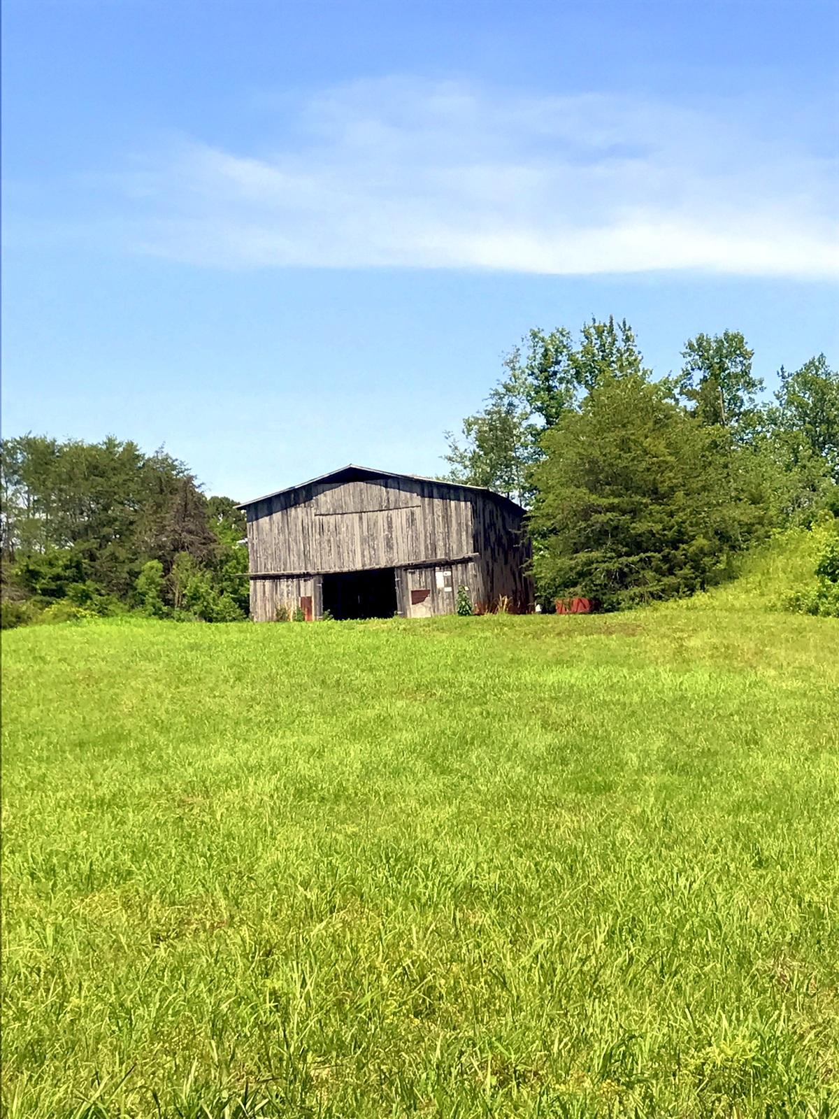 3057 Fairview Road Madisonville, TN 37354 - Photo 22 of 32 25-20170603_192500014_iOS