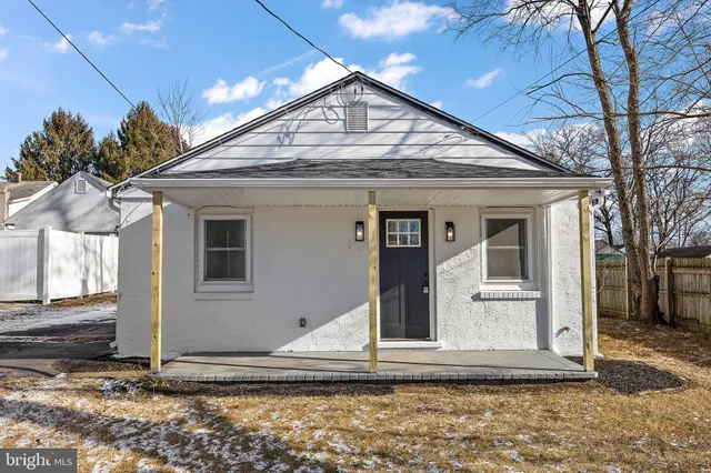 $249,900 | 2109 Ferncroft Avenue, Marcus Hook, PA 19061