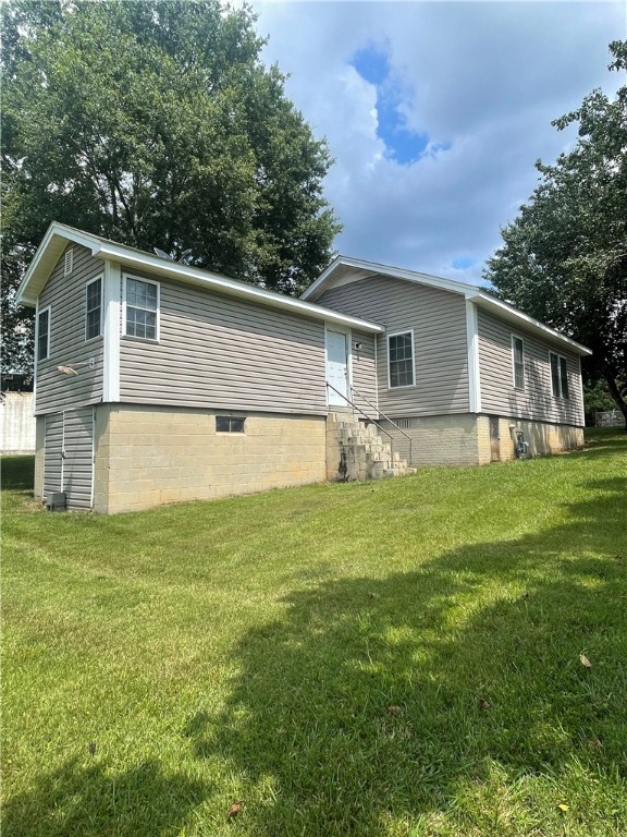 313 Lakeside Drive Westminster, SC 29693 - Photo 3 of 18