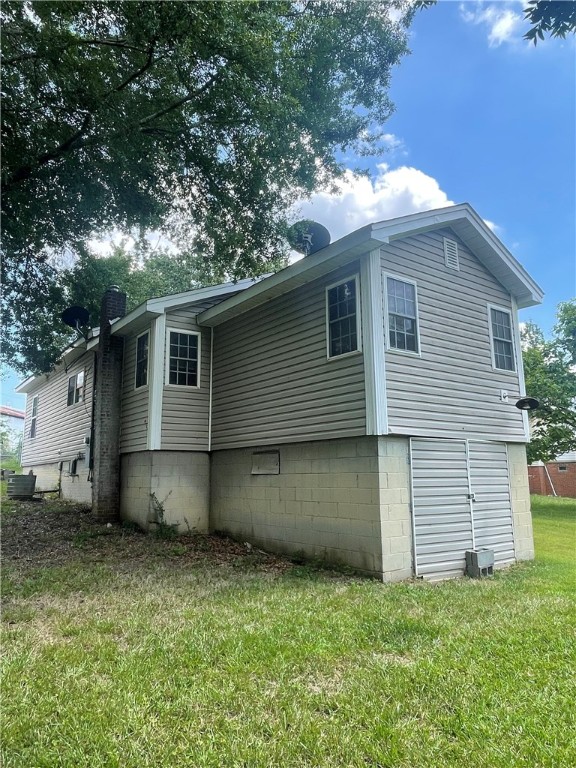 313 Lakeside Drive Westminster, SC 29693 - Photo 5 of 18