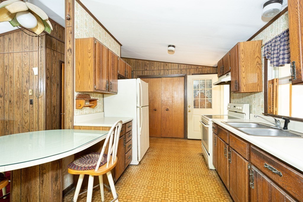 410 Bechan Road Oakham, MA 01068 - Photo 9 of 29