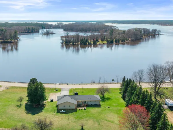 $525,000 | 114 County Rd Z, Nekoosa, WI 54457