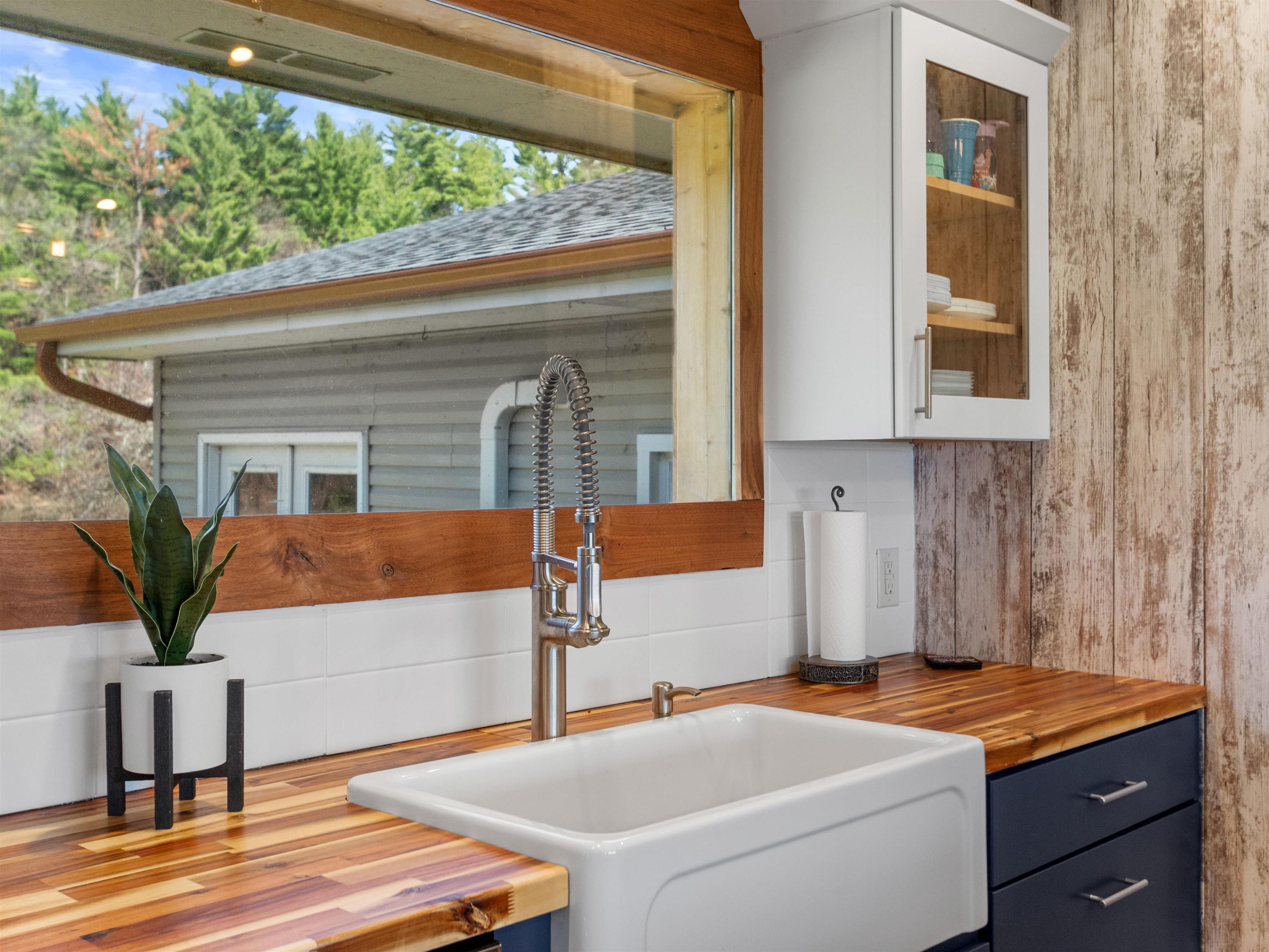 114 County Rd Z Nekoosa, WI 54457 - Photo 11 of 33