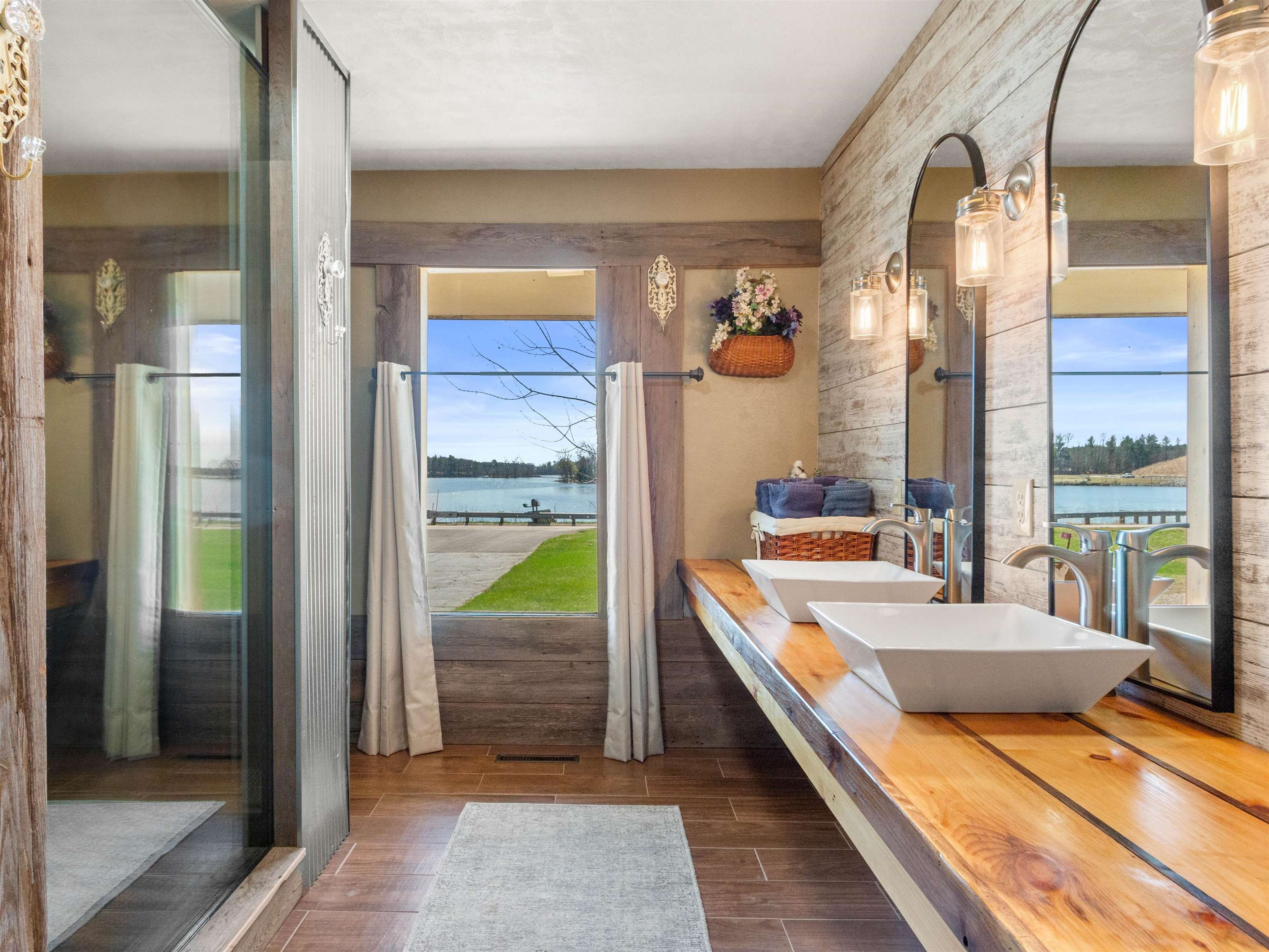 114 County Rd Z Nekoosa, WI 54457 - Photo 13 of 33