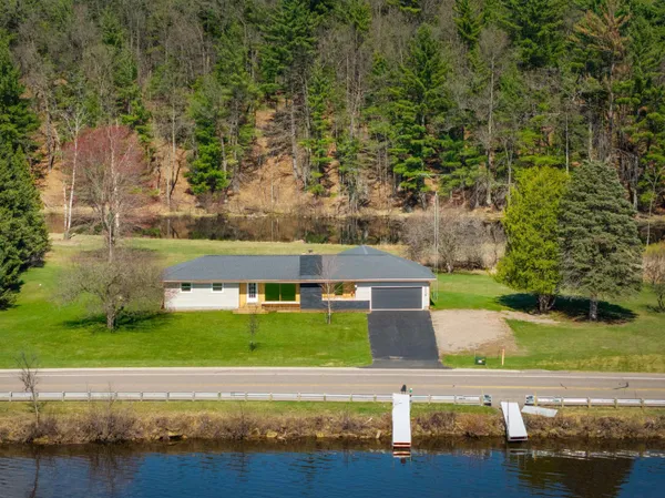 $525,000 | 114 County Rd Z, Nekoosa, WI 54457