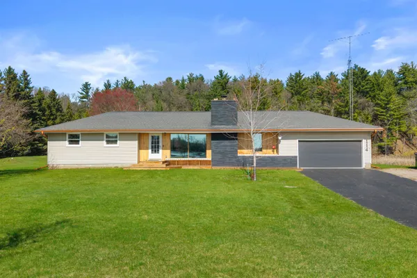 $525,000 | 114 County Rd Z, Nekoosa, WI 54457