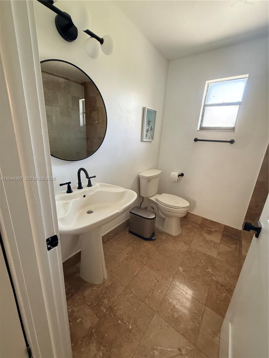 20501 Southwest 50th Place Southwest Ranches, FL 33332 - Photo 18 of 20 Bathroom 2
